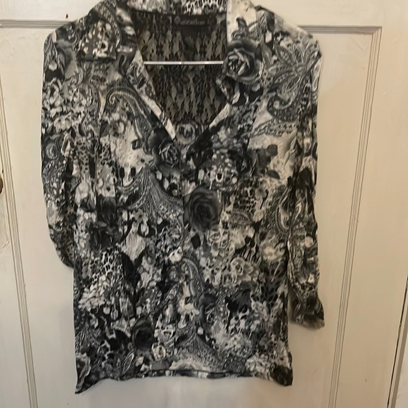 Signature Studio paisley floral black/gray/white button LS down w/lace detail-LG - Picture 1 of 2